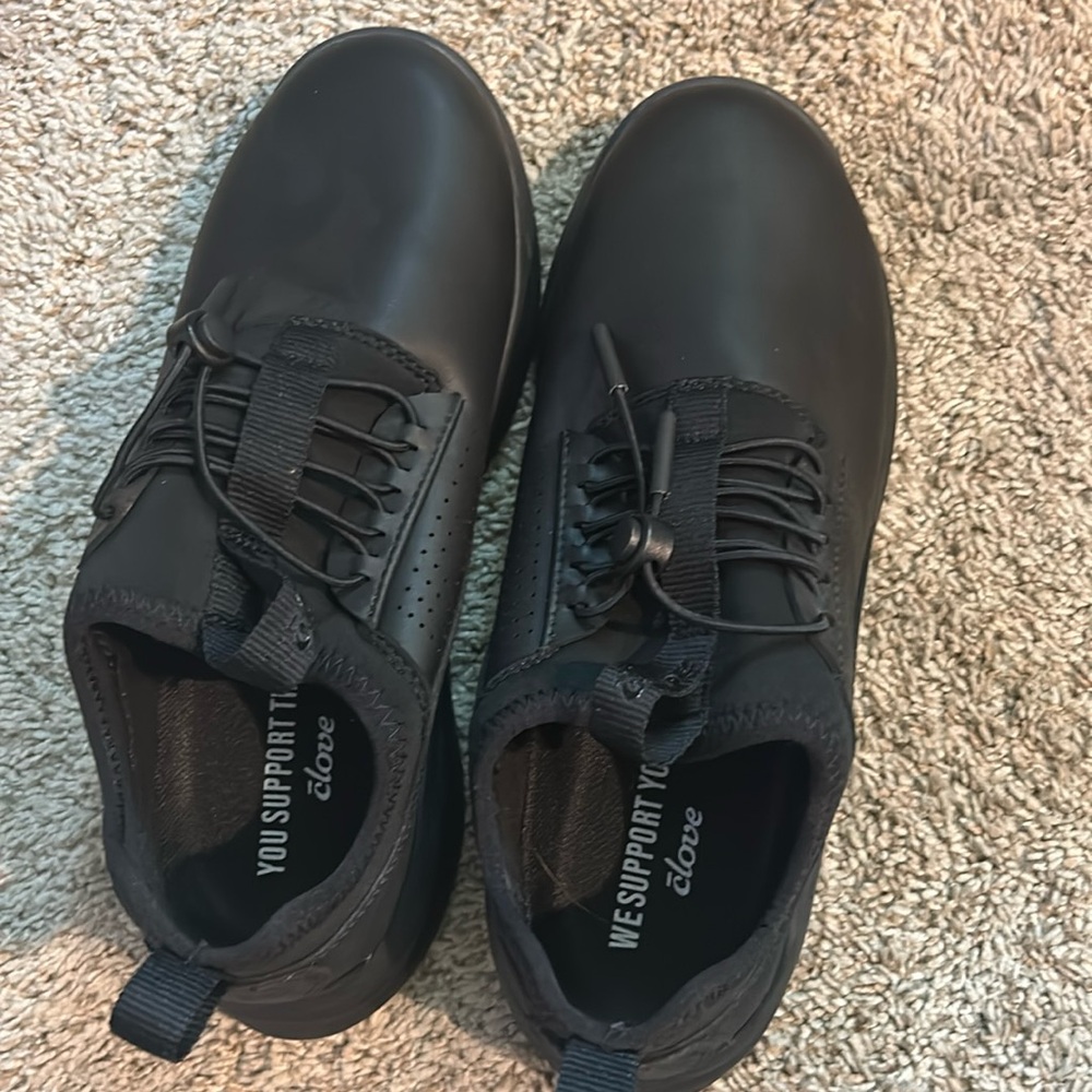 Clove shoes.